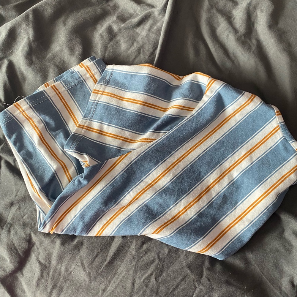 GAZE Cropped Tee - Picture 2 of 2